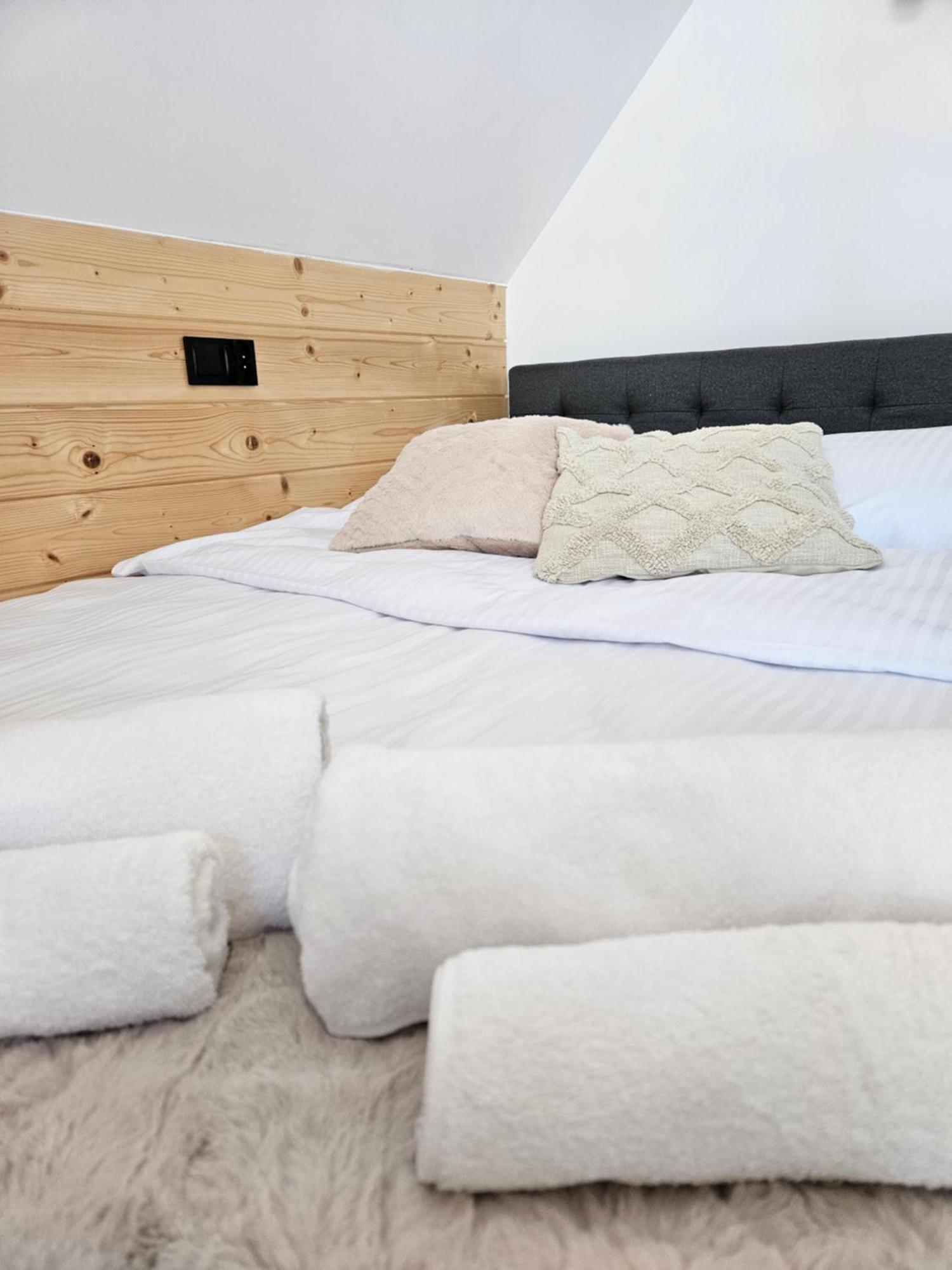 Okno Na Gory Apartment Klikuszowa Екстериор снимка